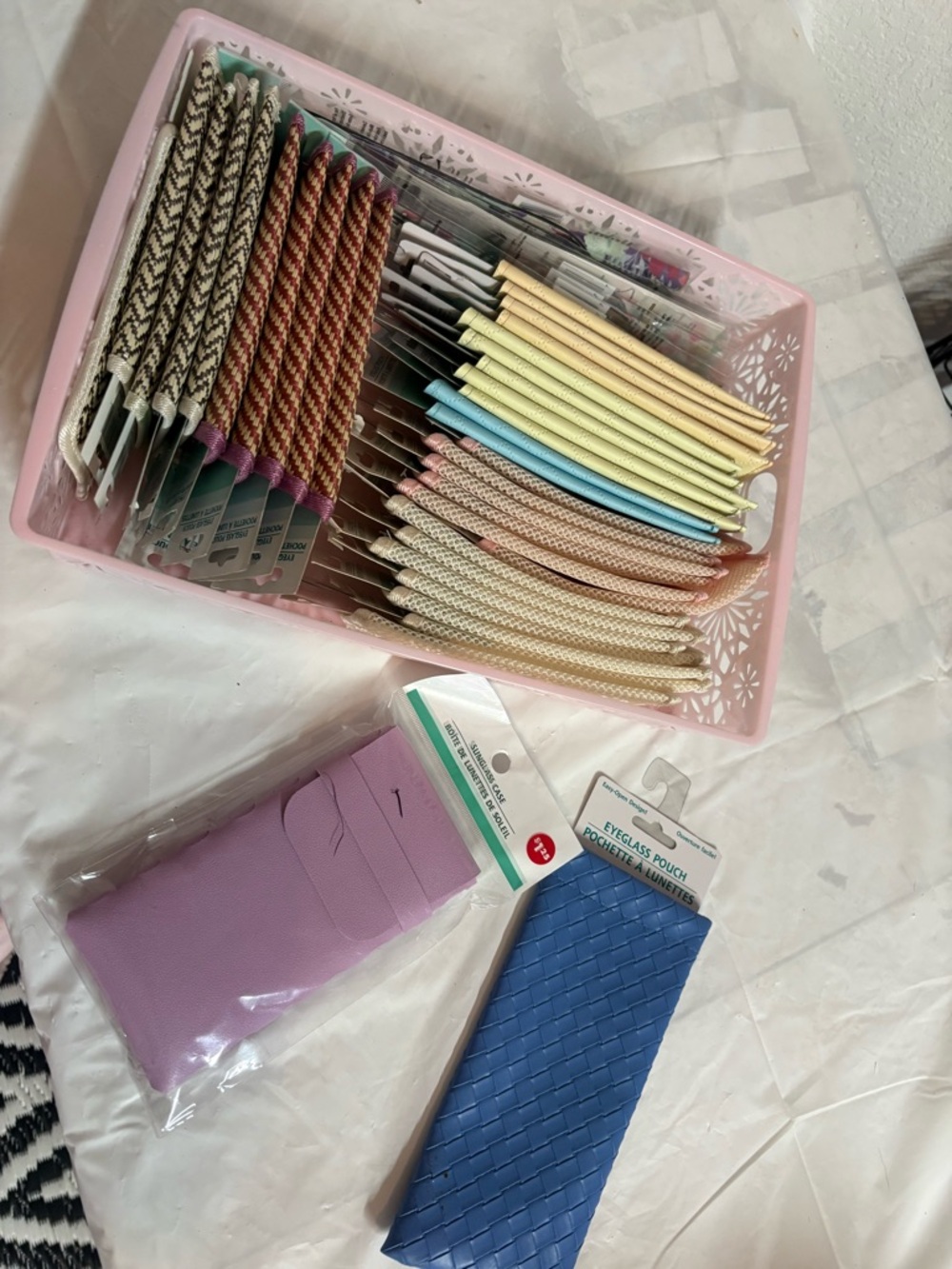 Assorted Pastel Eyeglass/Sunglass Pouches - 36 pouches 8 cords